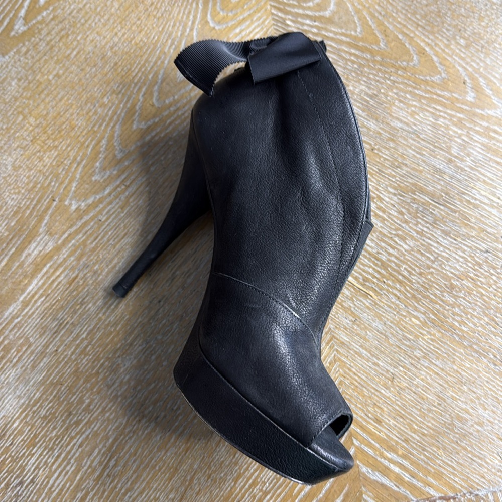 VERA WANG Footwear Black 'Royce' Heel Booties 7.5 - Picture 7 of 16